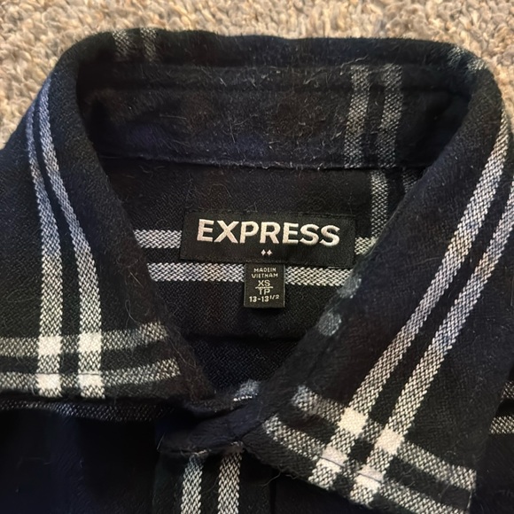 Flannel | Express - Picture 3 of 5